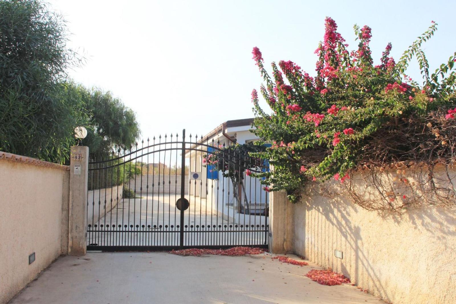 Villa Soleado, Marzamemi - Sea Front Villa レイタニ エクステリア 写真