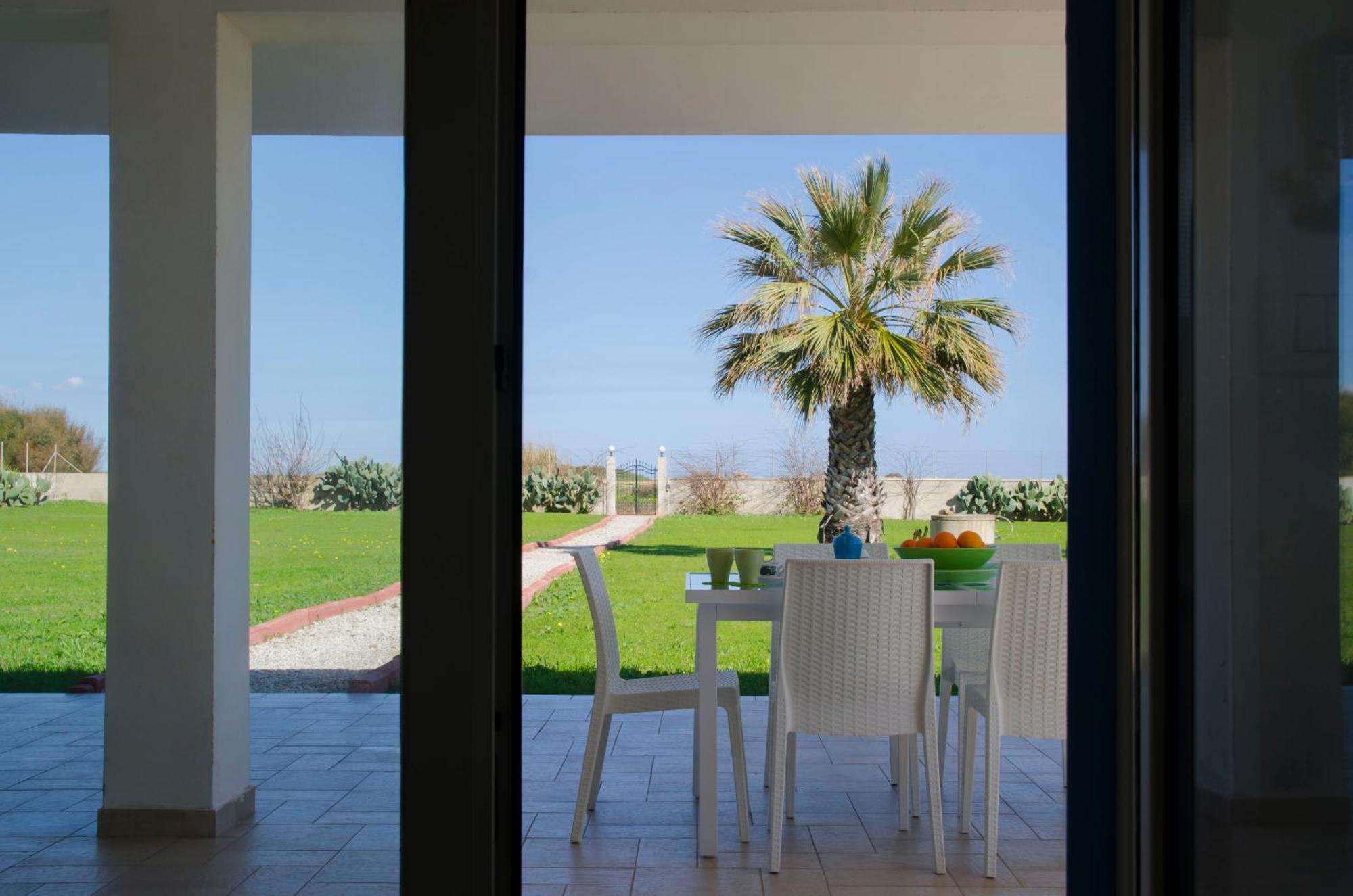 Villa Soleado, Marzamemi - Sea Front Villa レイタニ エクステリア 写真